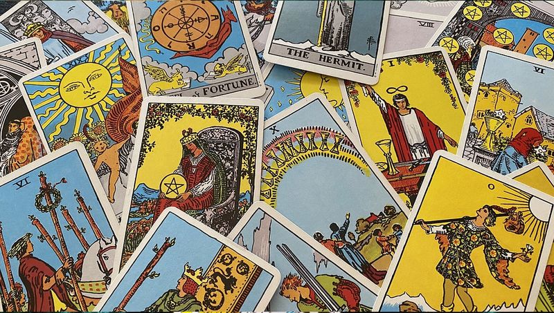 Czy internetowy tarot się sprawdza ?